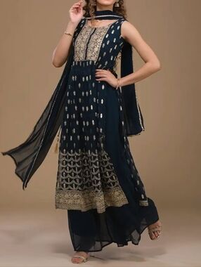 Women's Nayra Cut Embroidered Flared Kurta plazzo and Dupatta Set